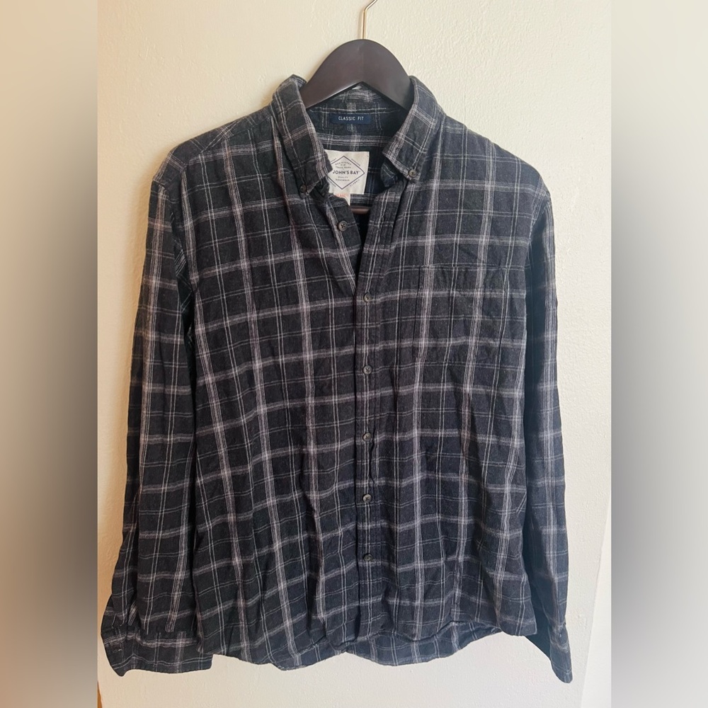 St John’s Bay Men’s Plaid Button Down Shirt
